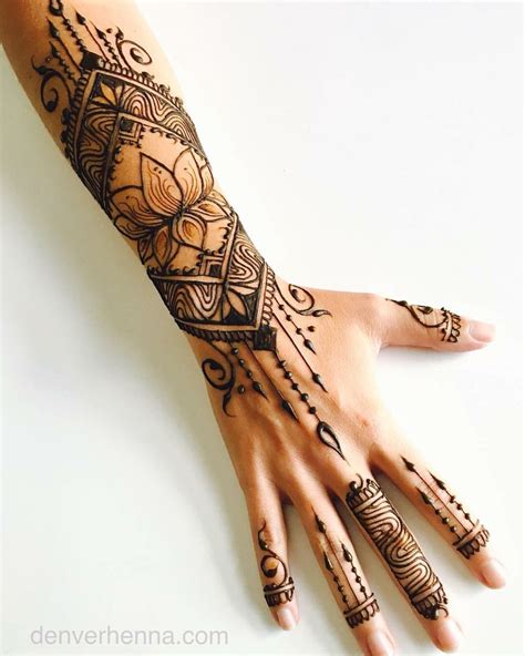 henna tattoo for arm